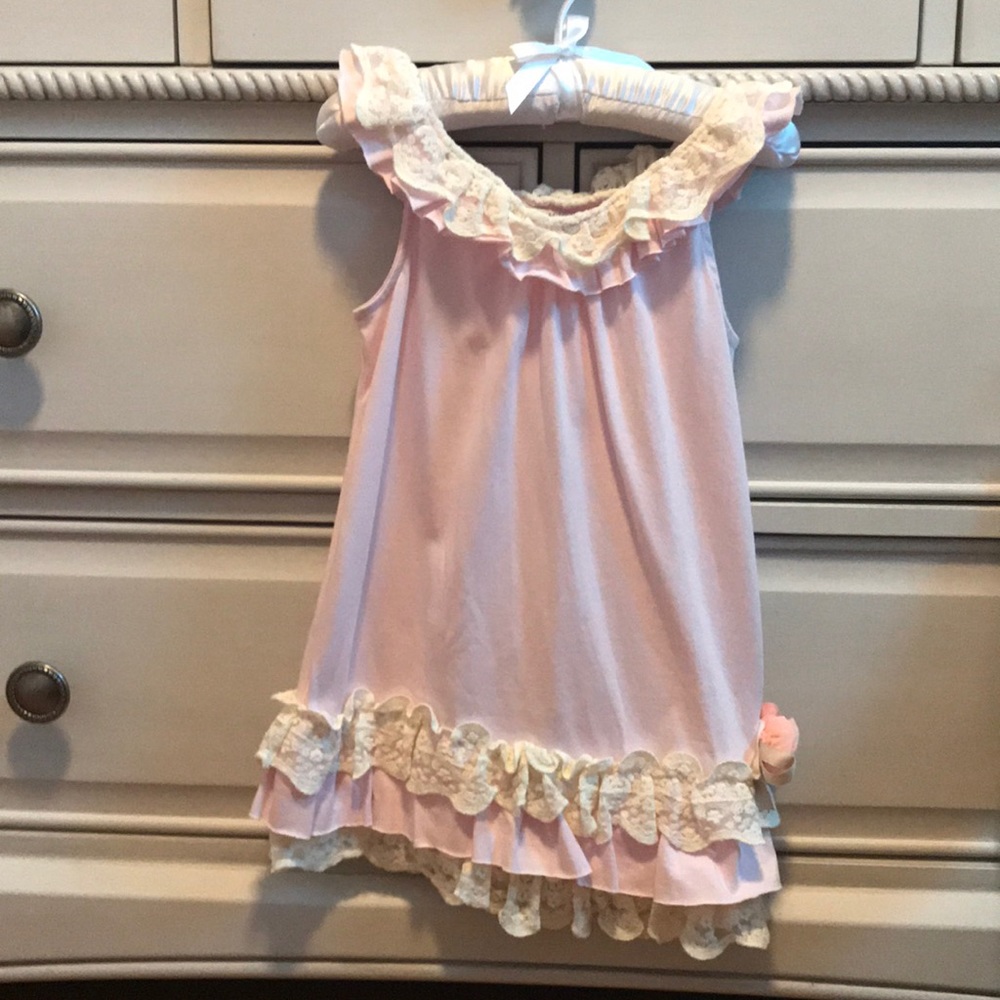 Girls dress